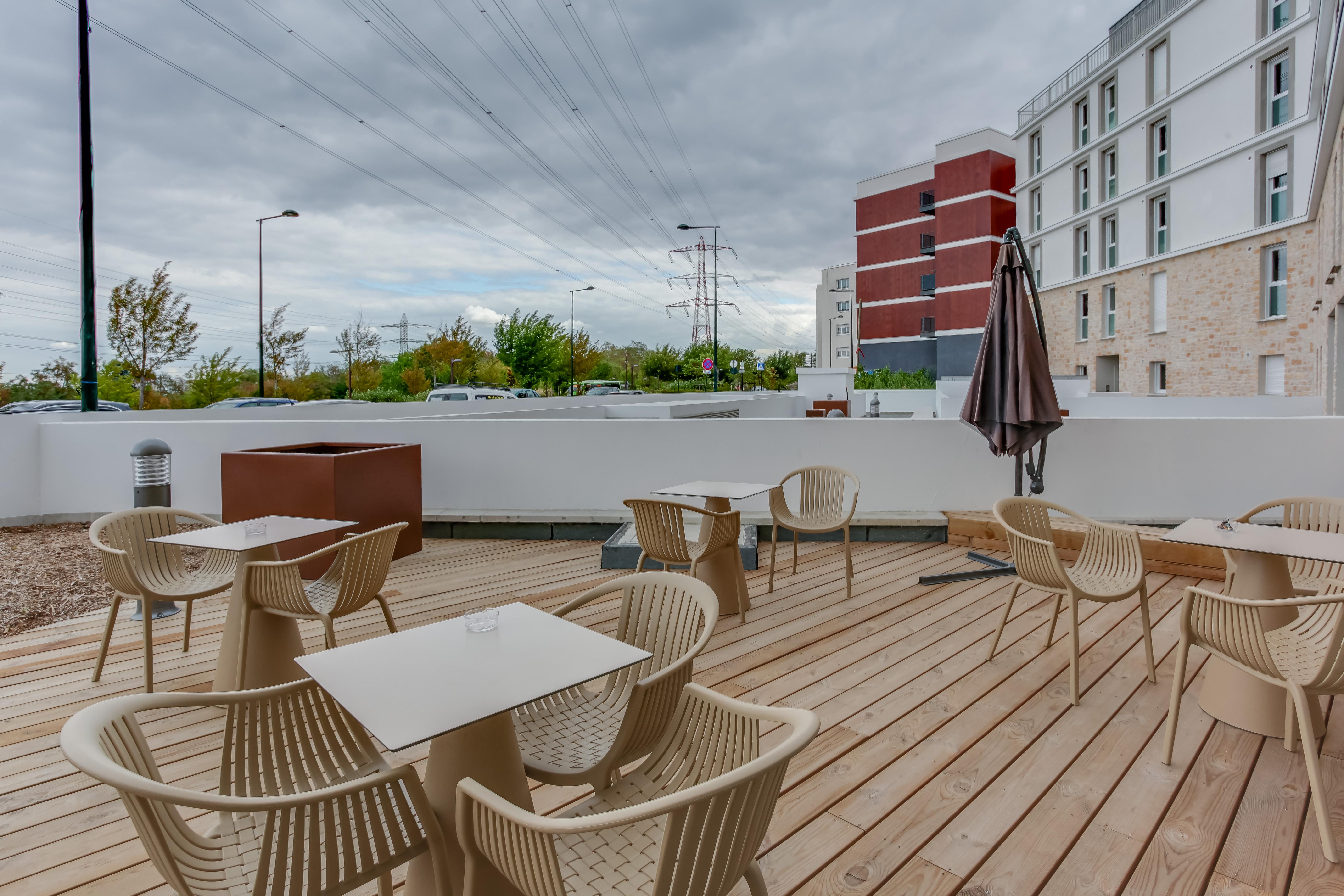 All Suites Appart Hotel Massy Palaiseau Exterior photo