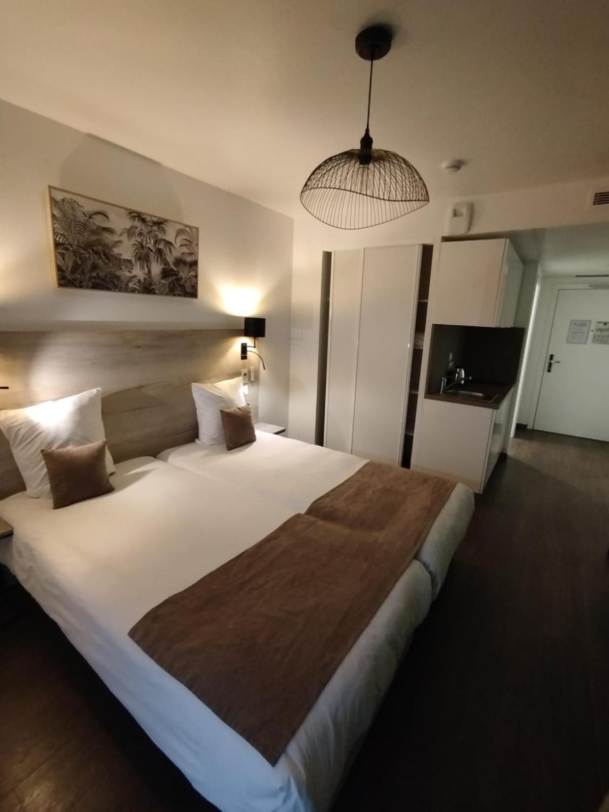 All Suites Appart Hotel Massy Palaiseau Exterior photo